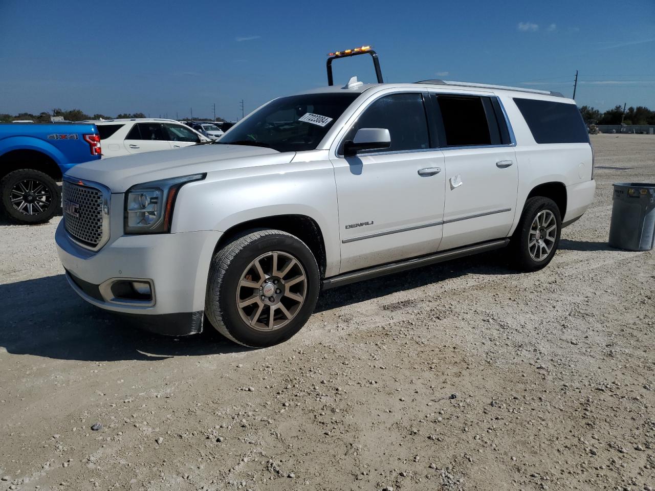 GMC YUKON XL D 2016