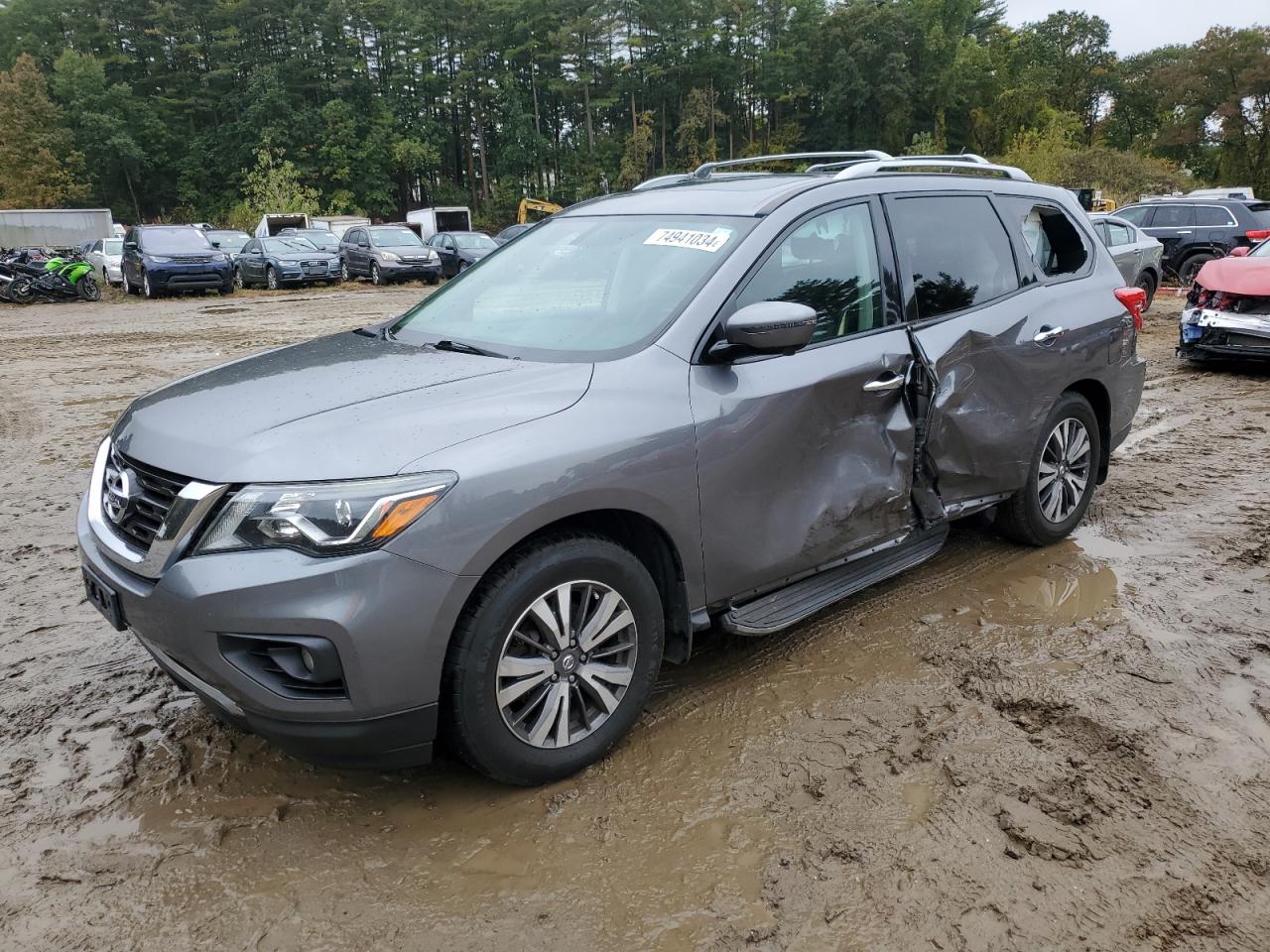 NISSAN PATHFINDER 2017