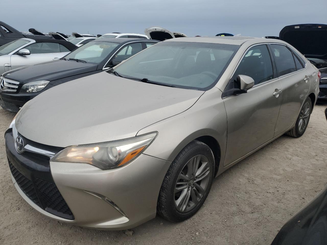 TOYOTA CAMRY LE 2017
