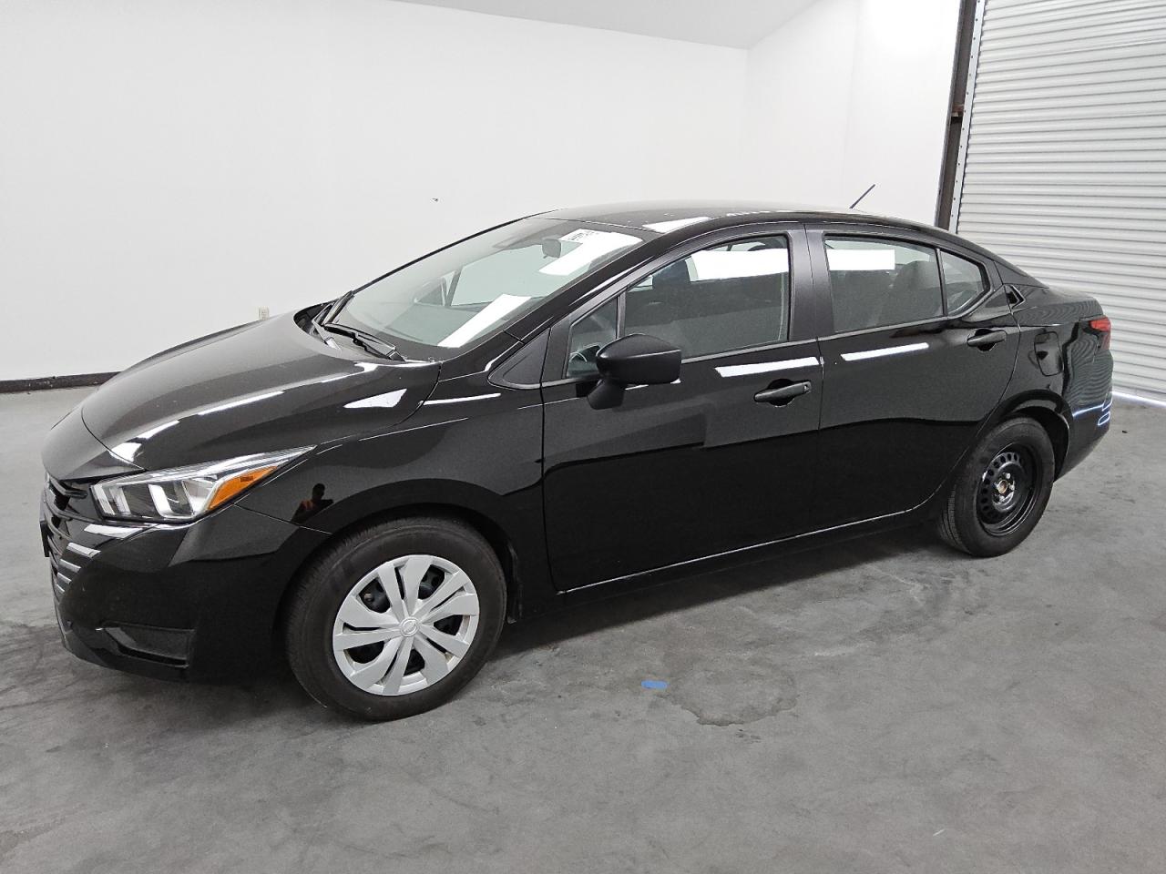 NISSAN VERSA S 2024