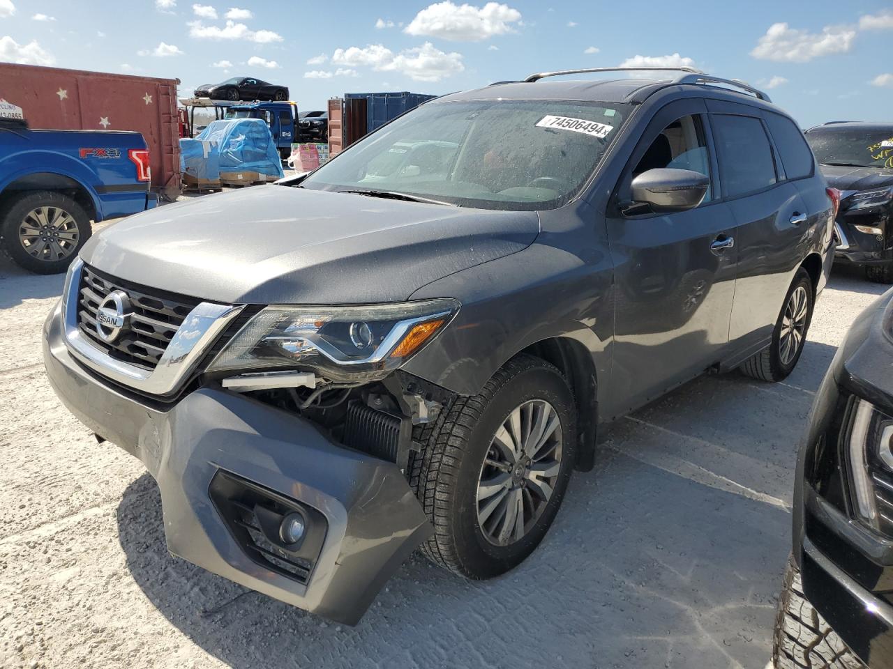 NISSAN PATHFINDER 2018