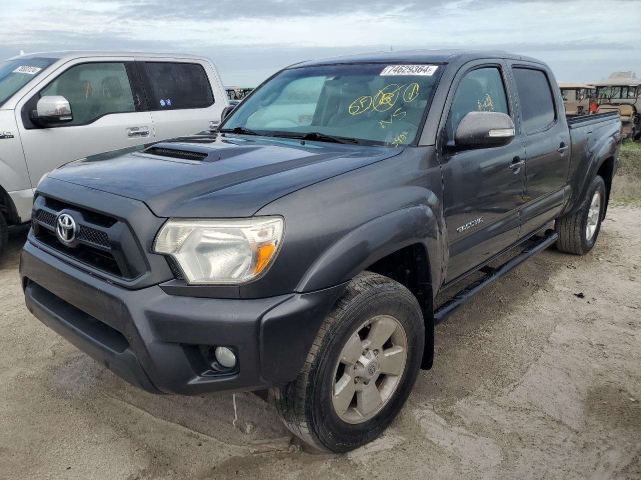 TOYOTA TACOMA DOU 2015