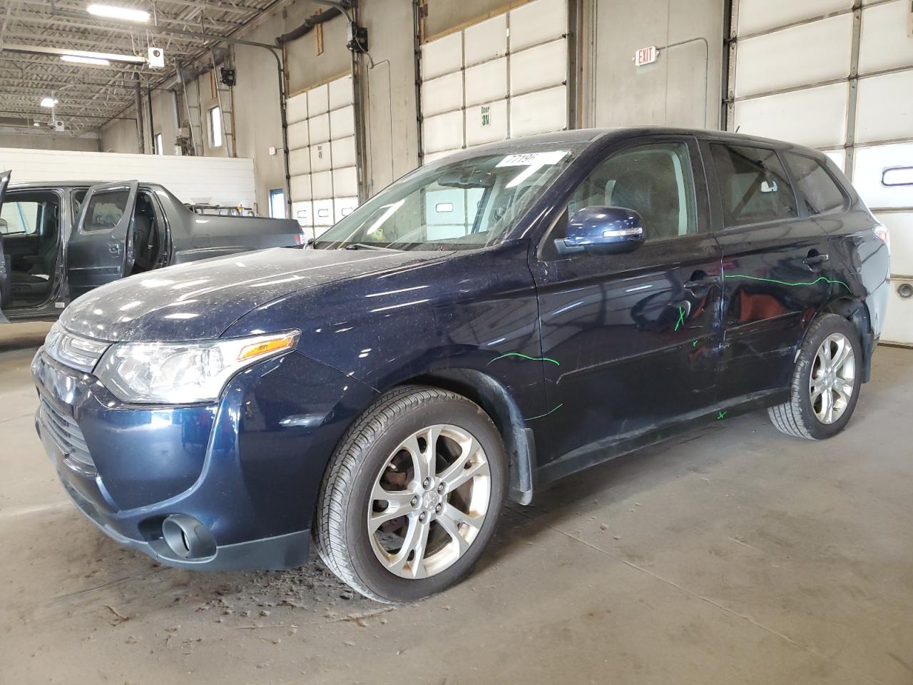 MITSUBISHI OUTLANDER 2014