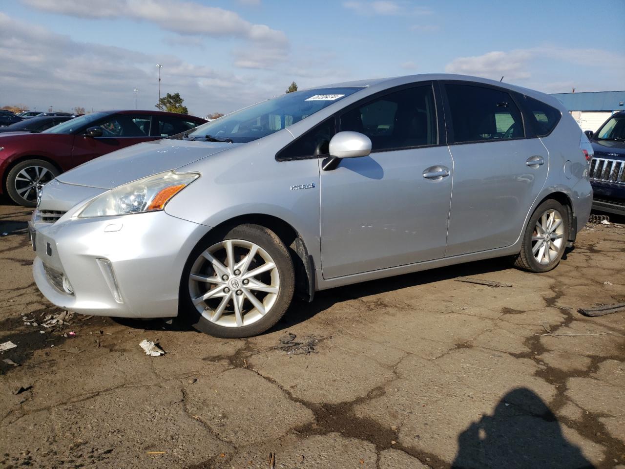 TOYOTA PRIUS V 2013