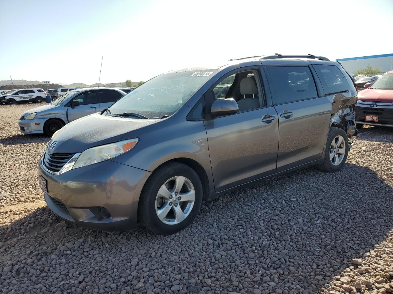 TOYOTA SIENNA LE 2014