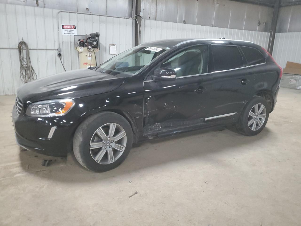 VOLVO XC60 T5 IN 2017