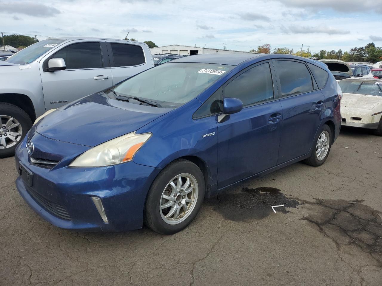 TOYOTA PRIUS V 2012