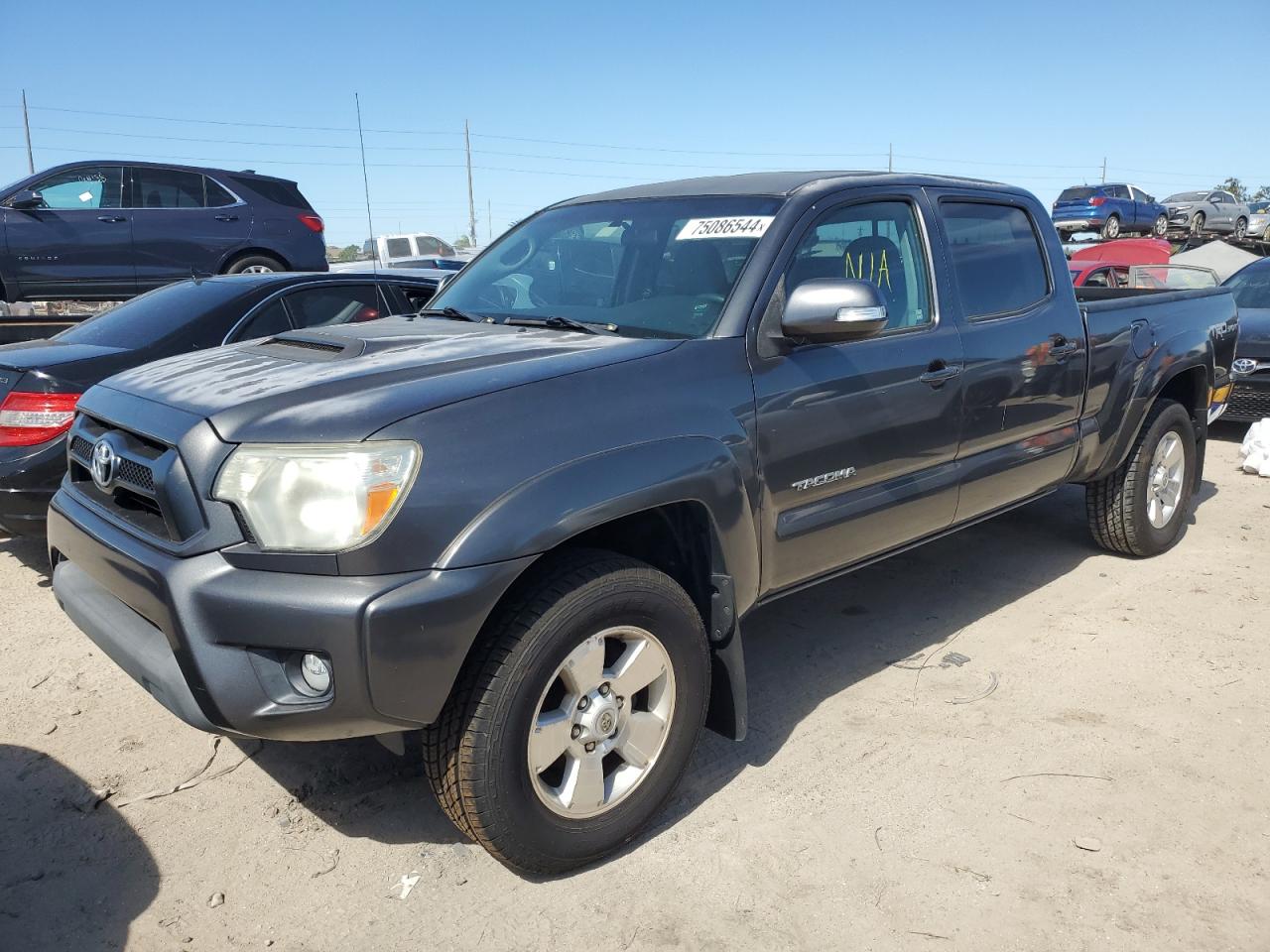 TOYOTA TACOMA DOU 2015