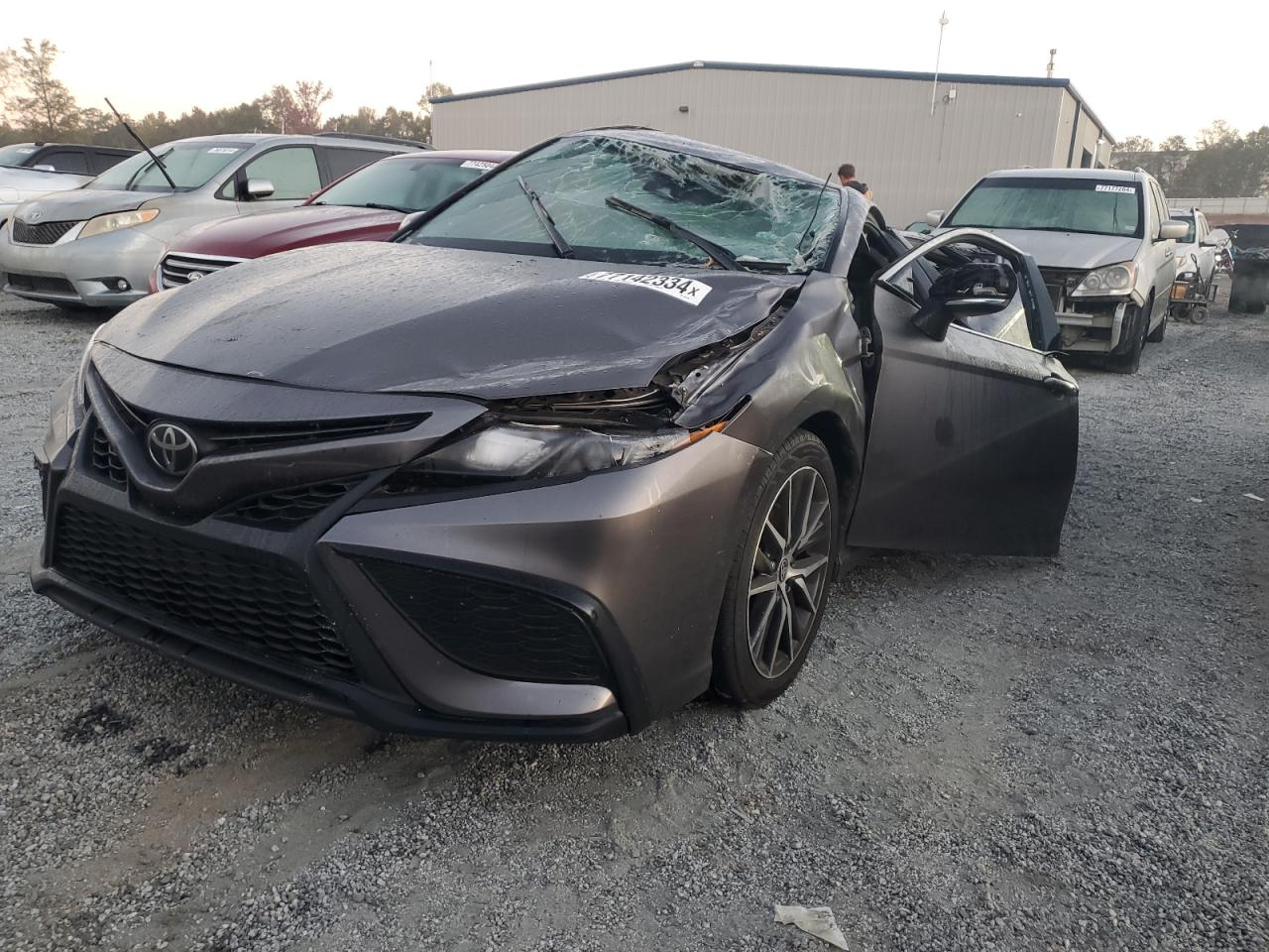 TOYOTA CAMRY SE 2022