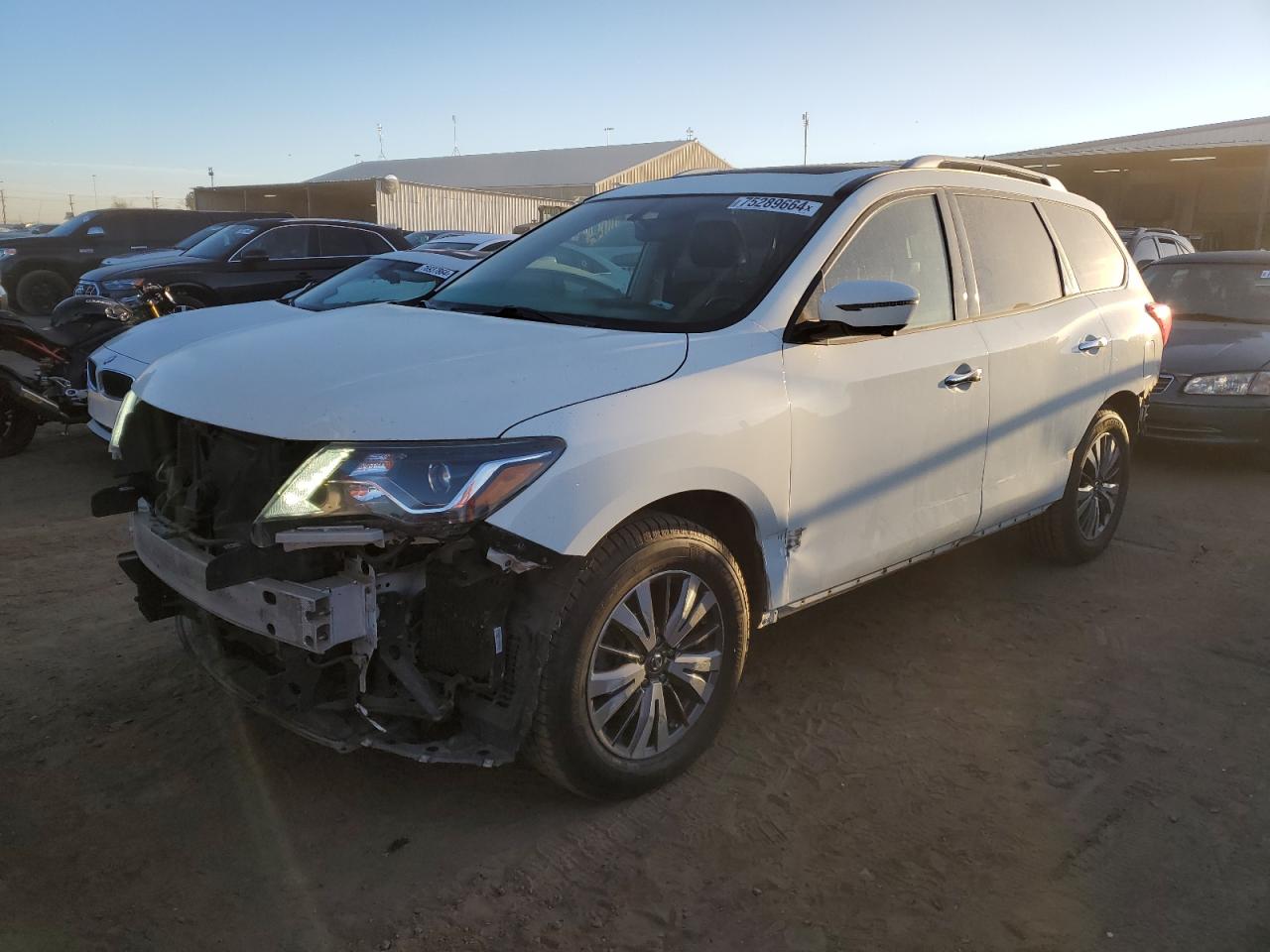NISSAN PATHFINDER 2017