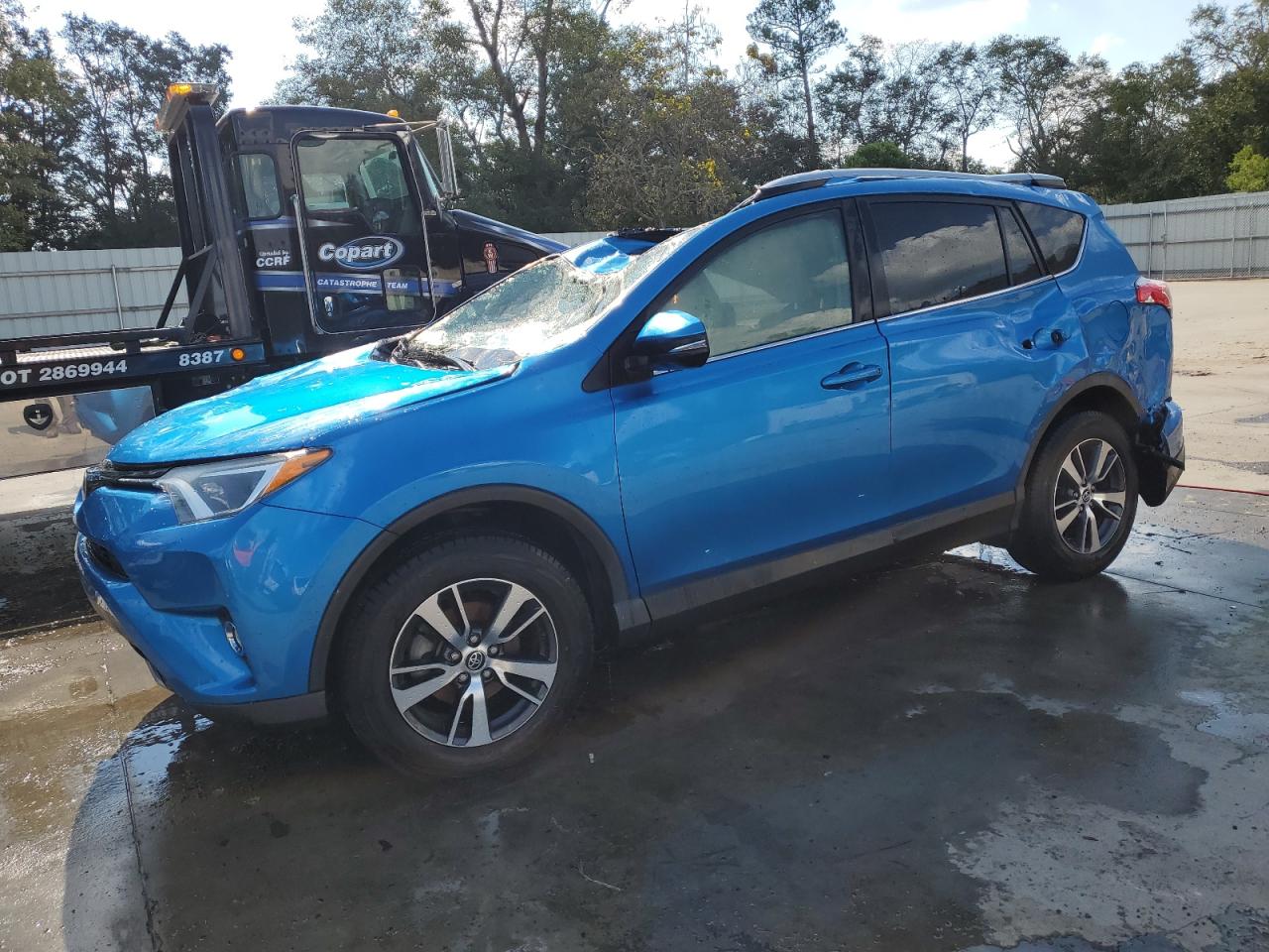 TOYOTA RAV4 XLE 2017