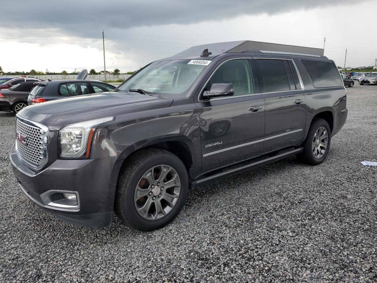 GMC YUKON XL D 2017