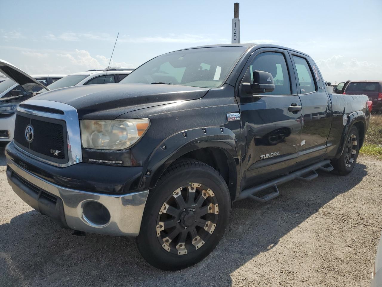 TOYOTA TUNDRA DOU 2012