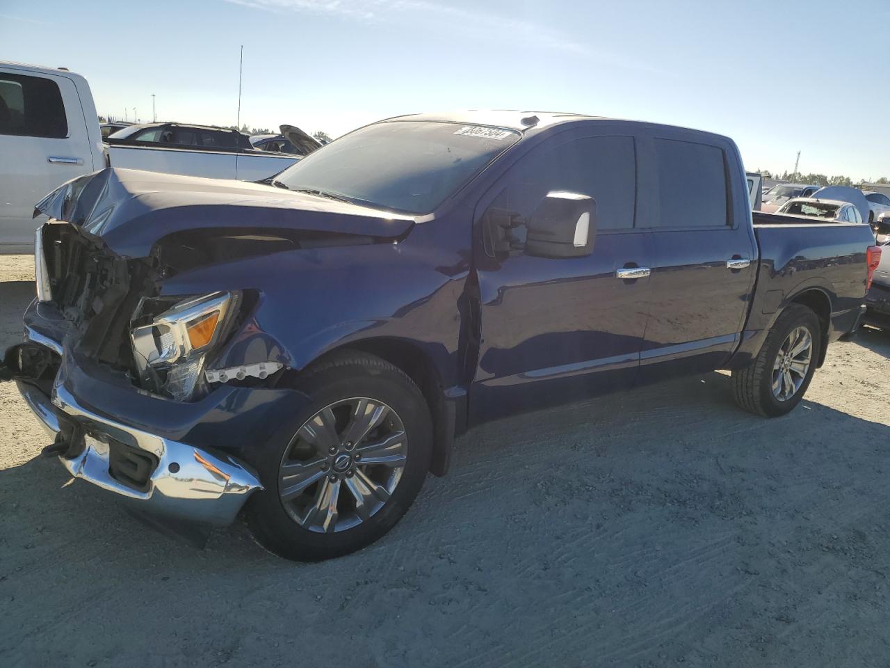 NISSAN TITAN PLAT 2019