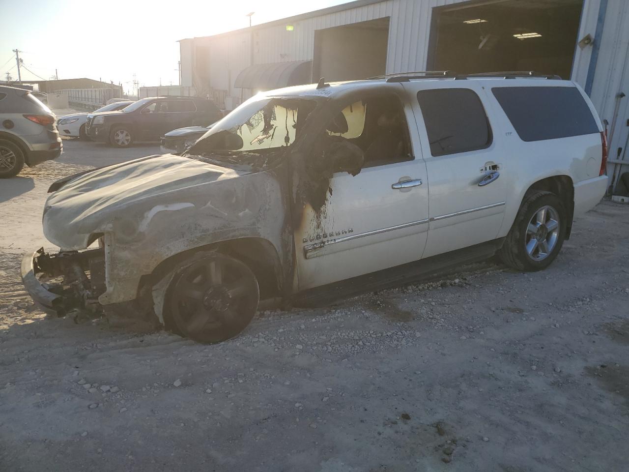 CHEVROLET SUBURBAN K 2011