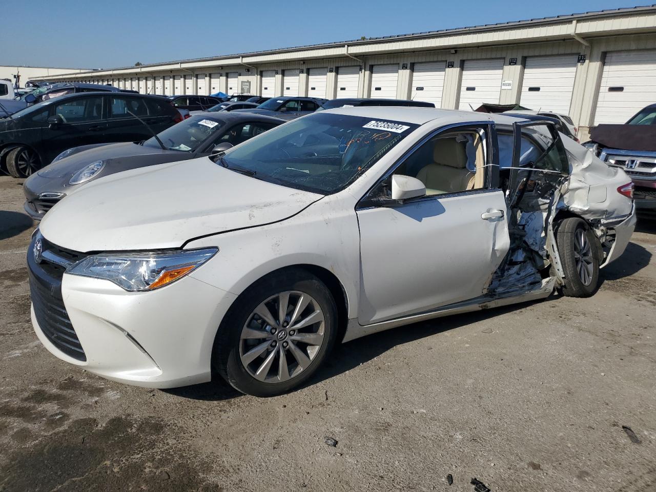 TOYOTA CAMRY LE 2016