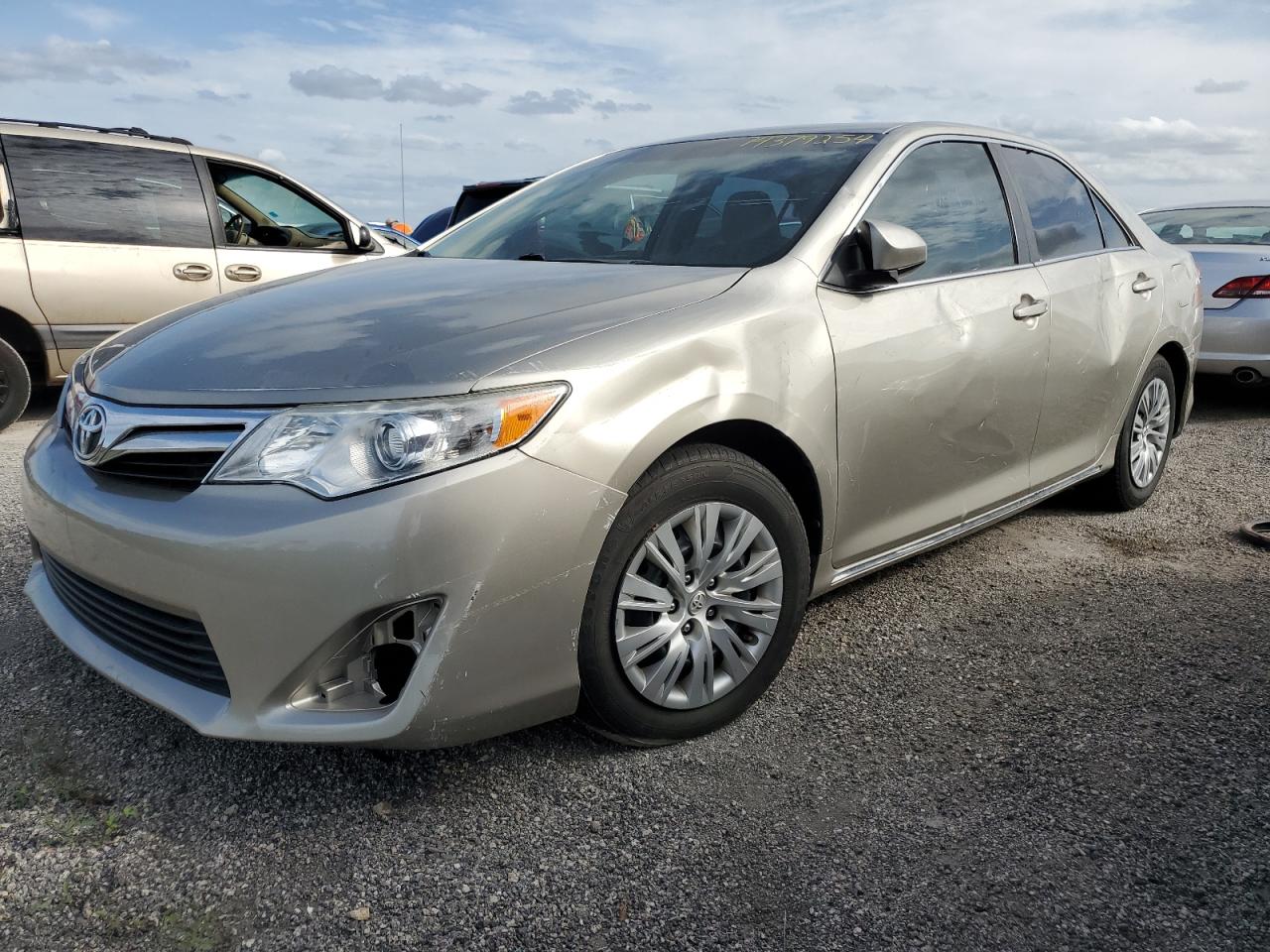 TOYOTA CAMRY L 2014