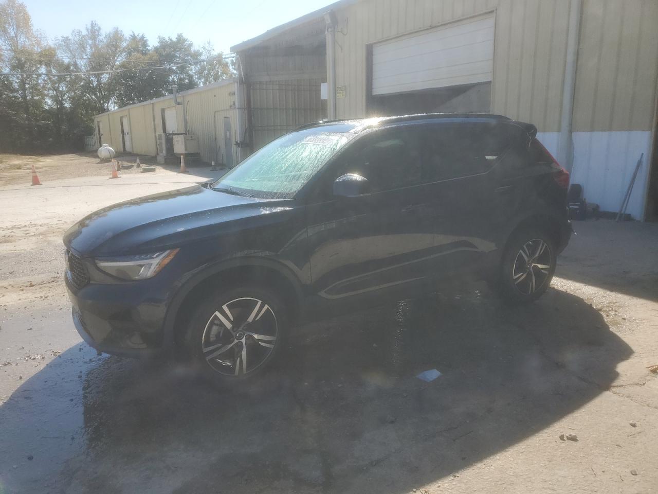VOLVO XC40 CORE 2024