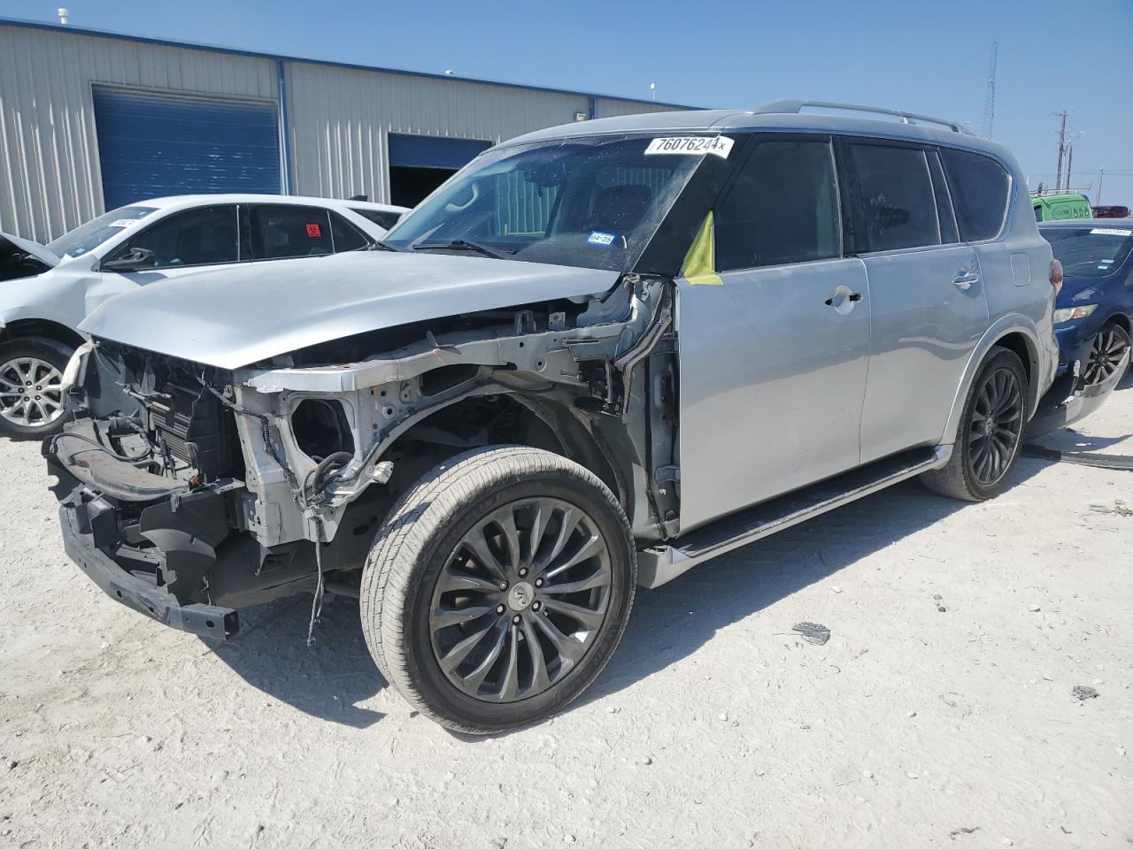 INFINITI QX80 2015