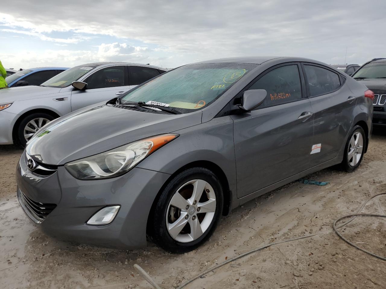 HYUNDAI ELANTRA GL 2013