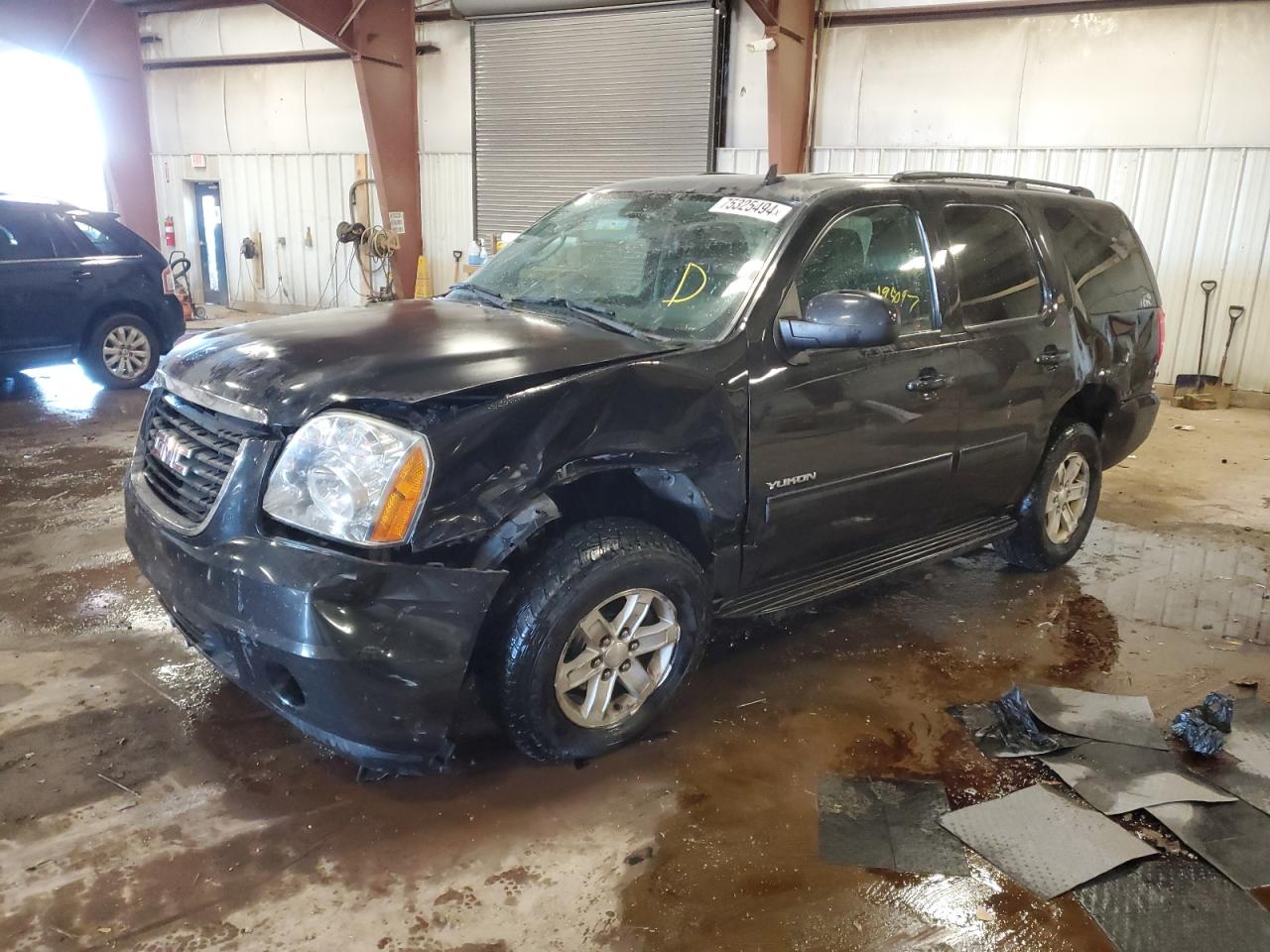 GMC YUKON SLE 2013