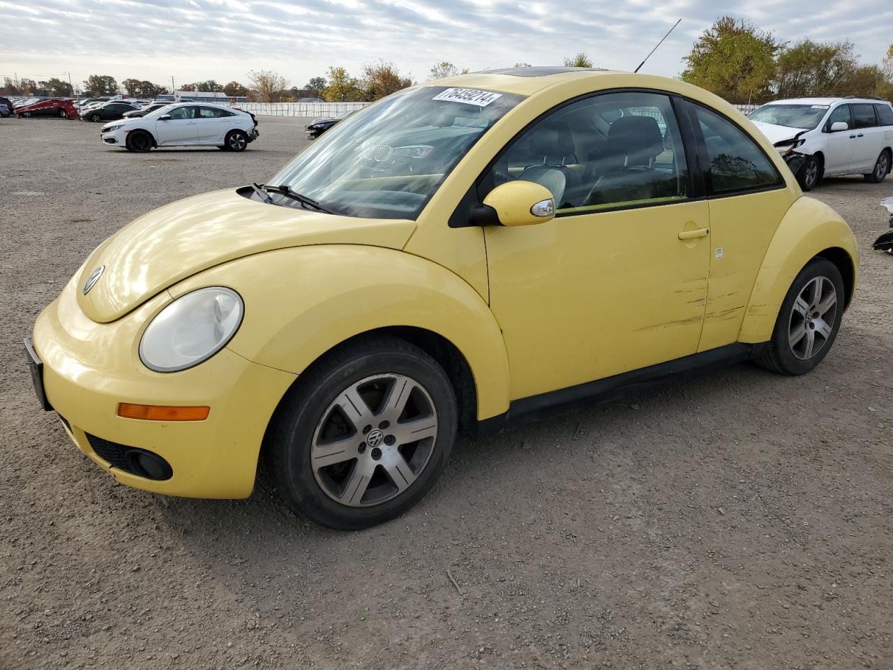 VOLKSWAGEN NEW BEETLE 2006