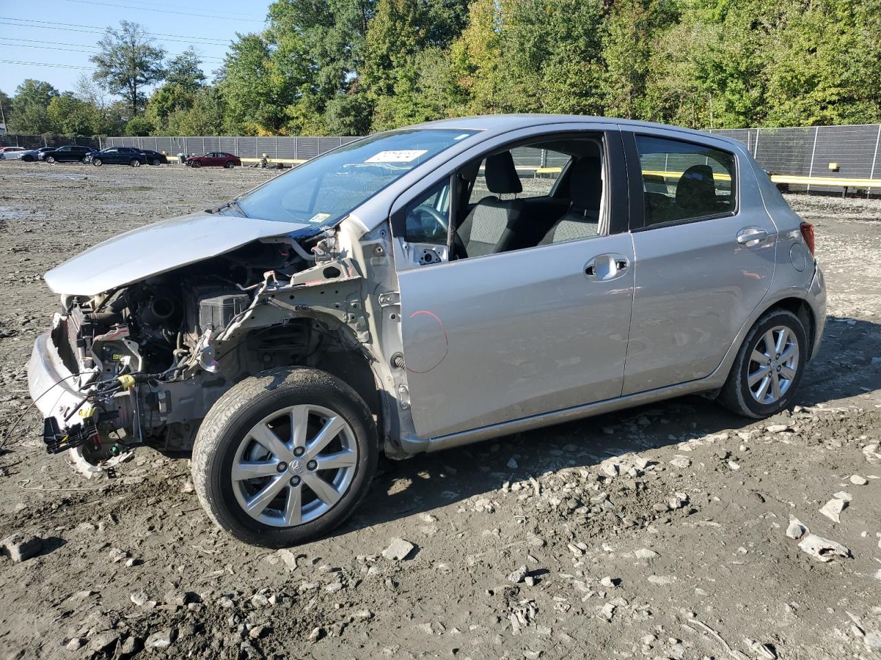 TOYOTA YARIS 2015