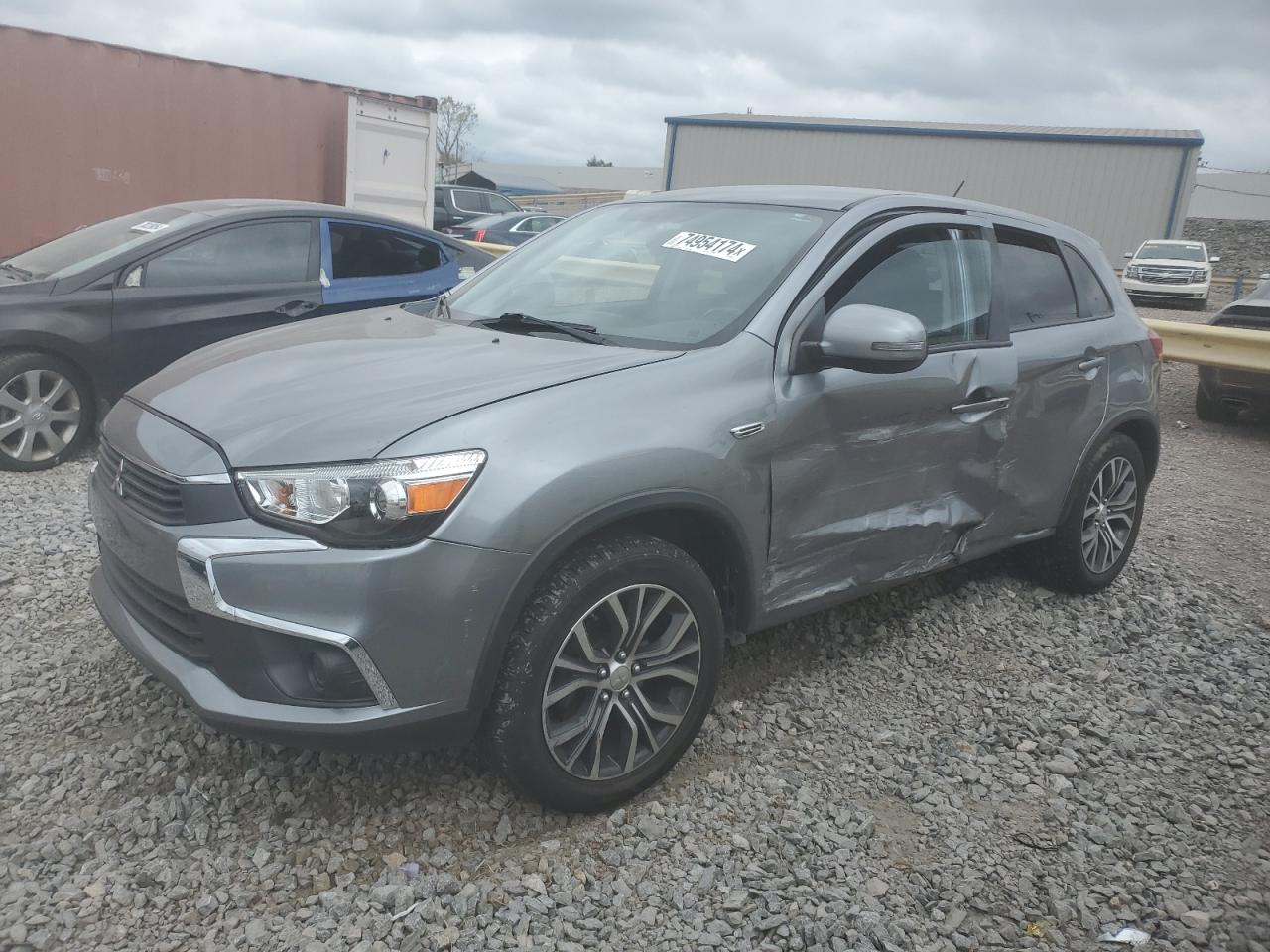 MITSUBISHI OUTLANDER 2016
