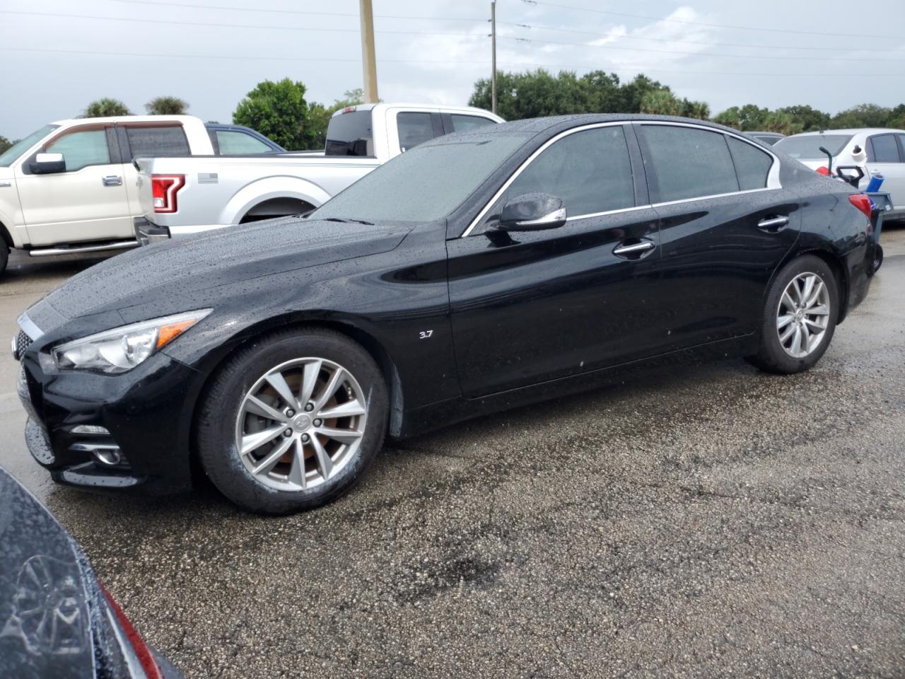 INFINITI Q50 BASE 2015