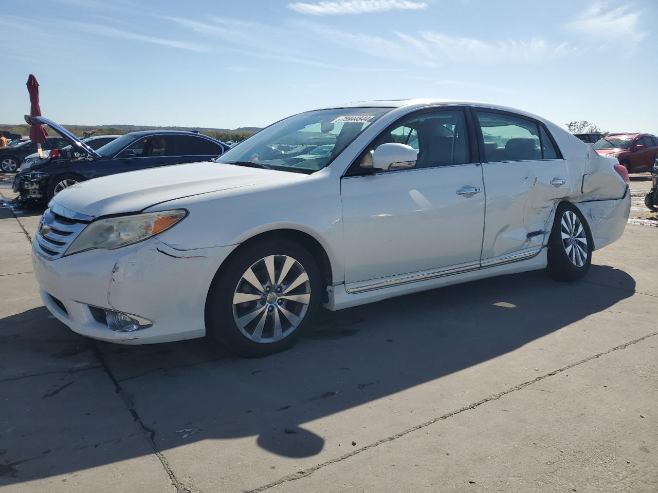 TOYOTA AVALON BAS 2011