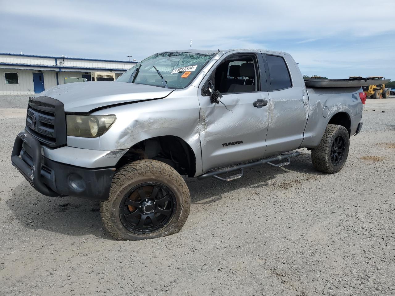 TOYOTA TUNDRA DOU 2010