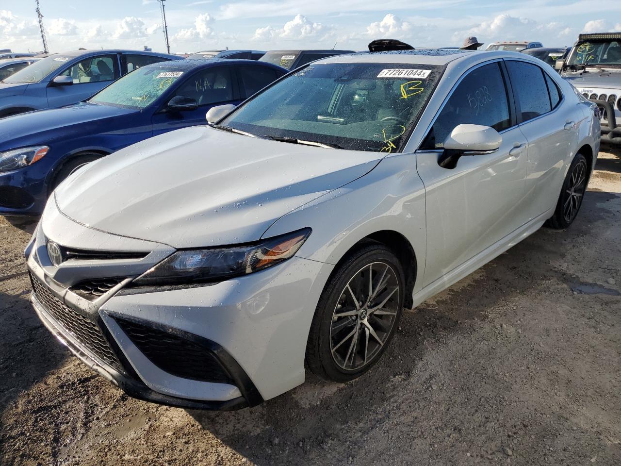 TOYOTA CAMRY SE N 2024