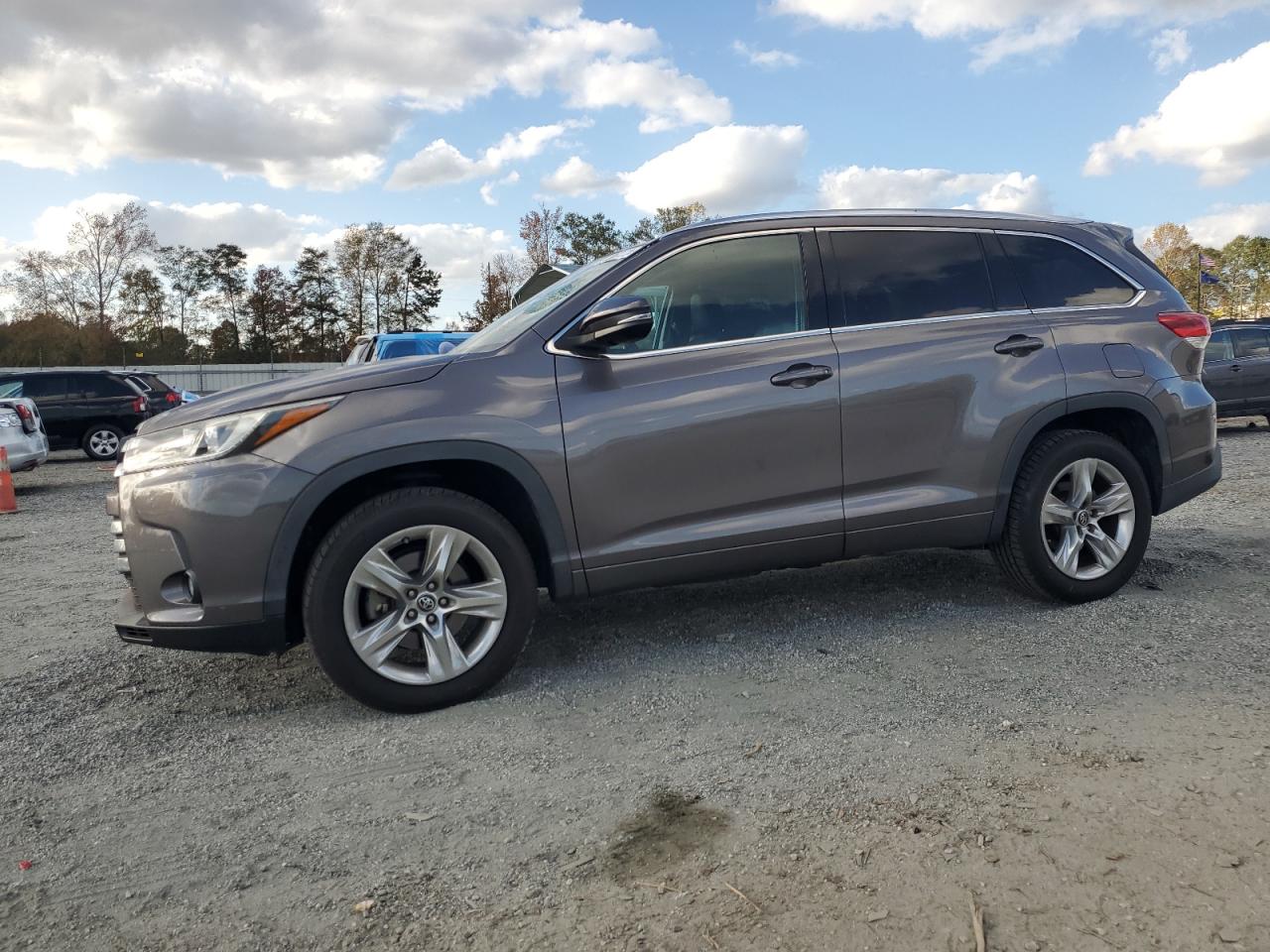 TOYOTA HIGHLANDER 2017