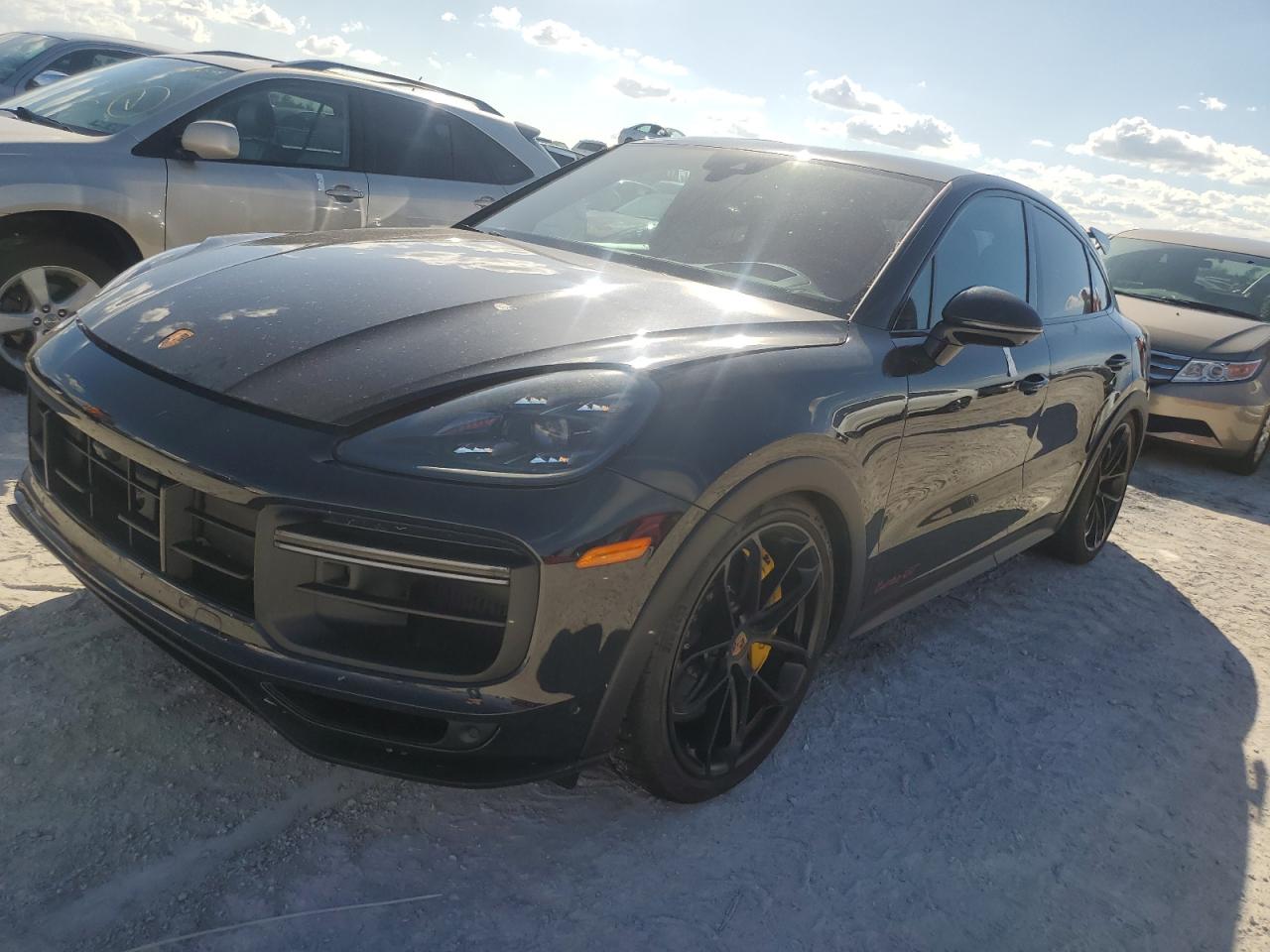 PORSCHE CAYENNE TU 2022