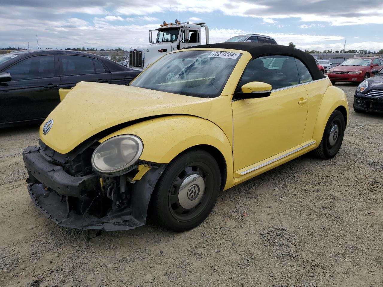 VOLKSWAGEN BEETLE 2014