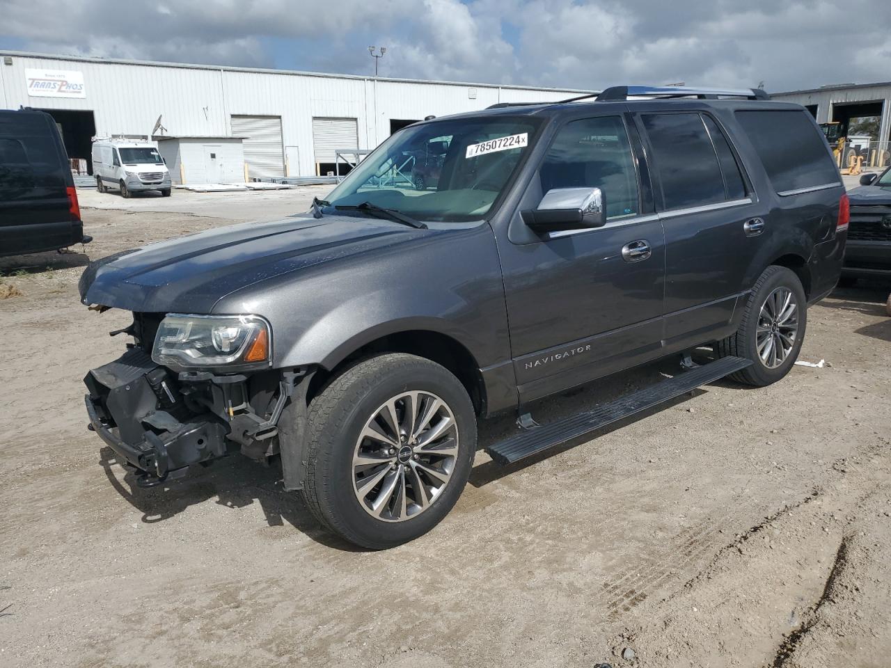 LINCOLN NAVIGATOR 2016