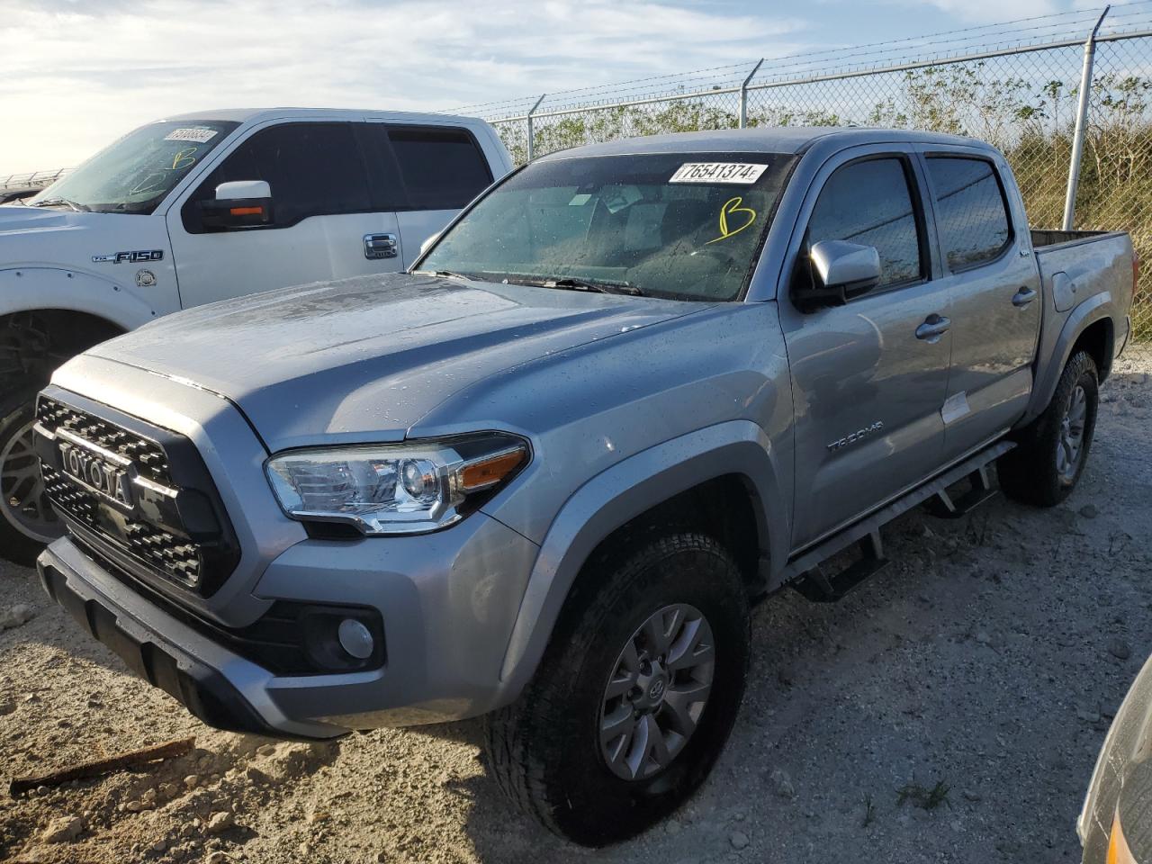 TOYOTA TACOMA DOU 2019