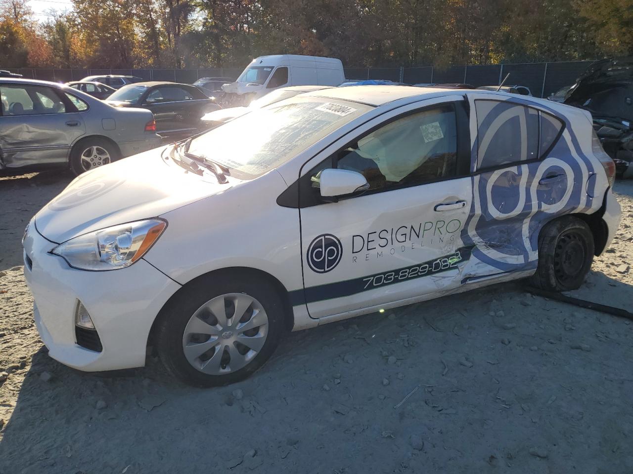 TOYOTA PRIUS C 2013