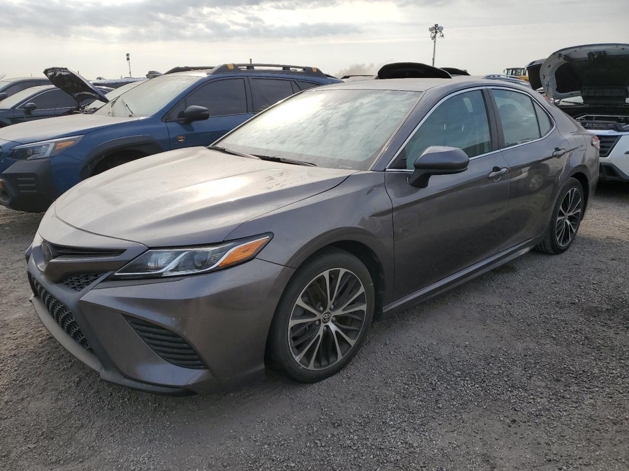 TOYOTA CAMRY SE 2020