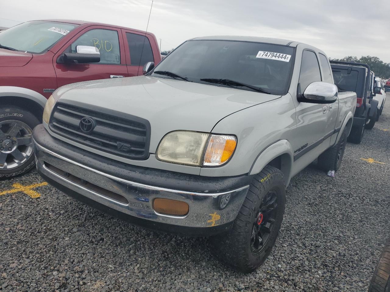 TOYOTA TUNDRA ACC 2000