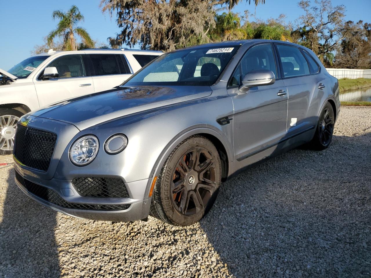 BENTLEY BENTAYGA 2019