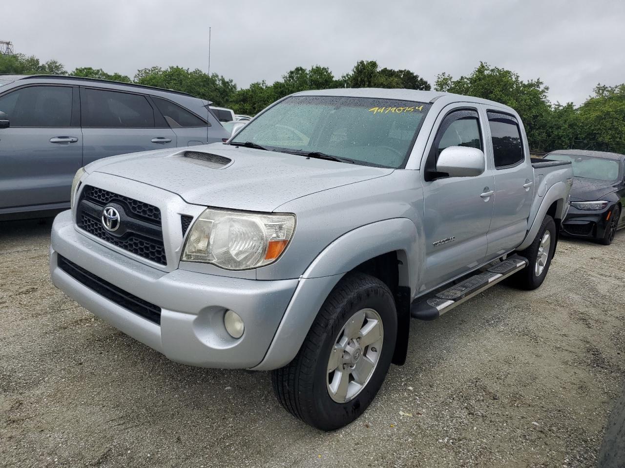 TOYOTA TACOMA DOU 2011