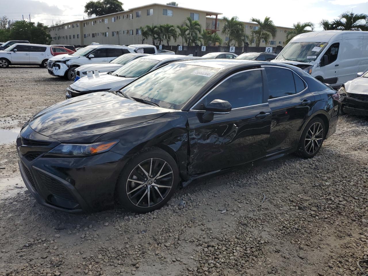 TOYOTA CAMRY SE N 2023