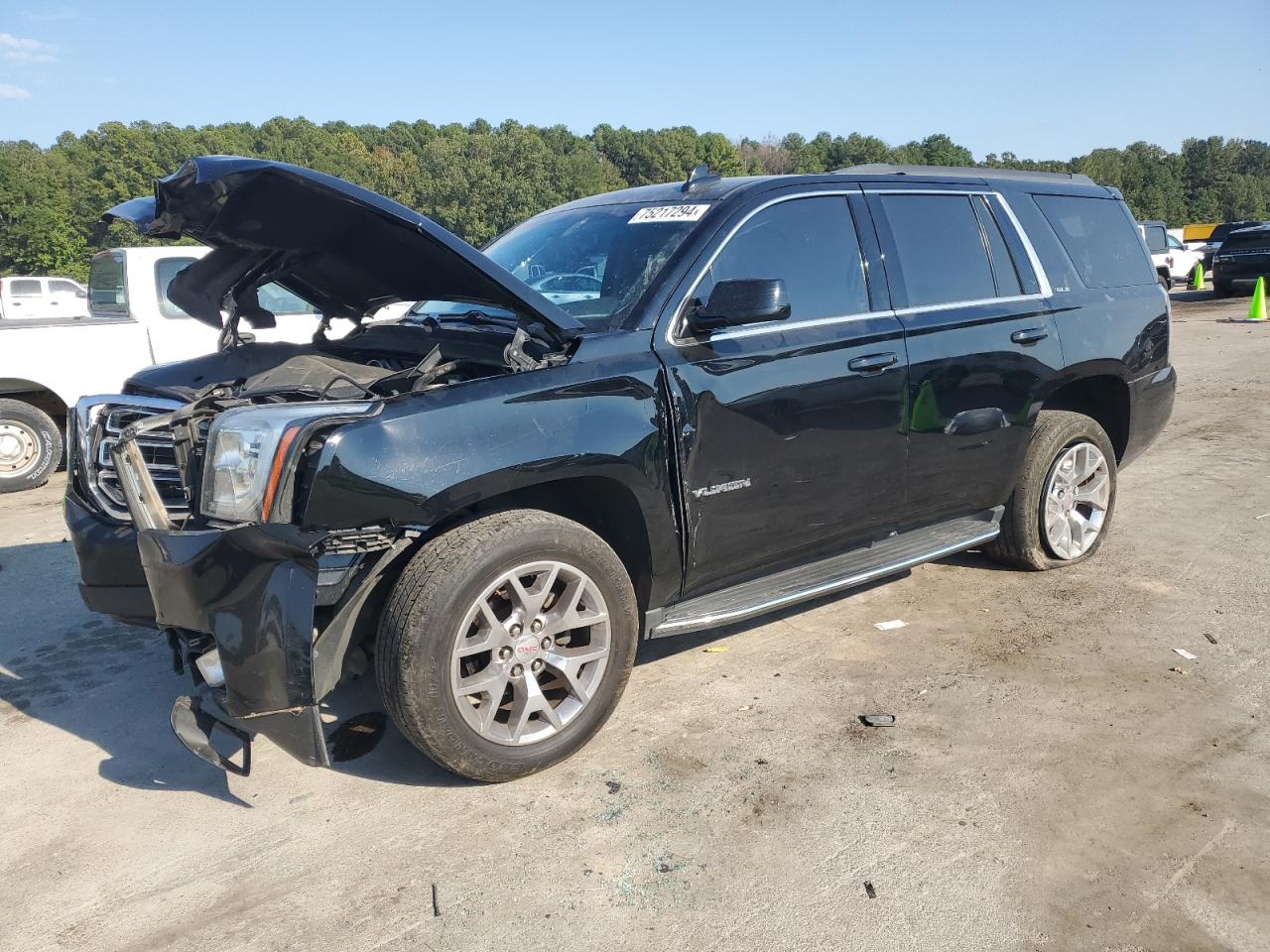 GMC YUKON SLE 2017