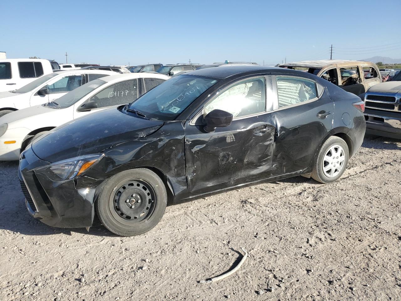 TOYOTA YARIS L 2019