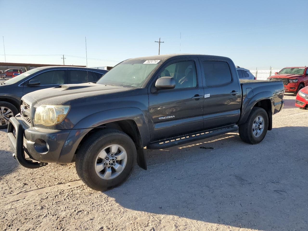 TOYOTA TACOMA DOU 2011