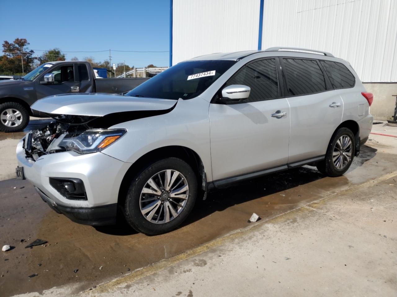 NISSAN PATHFINDER 2019
