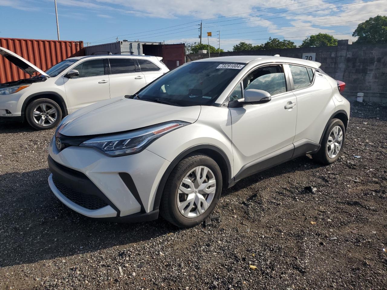 TOYOTA C-HR XLE 2021