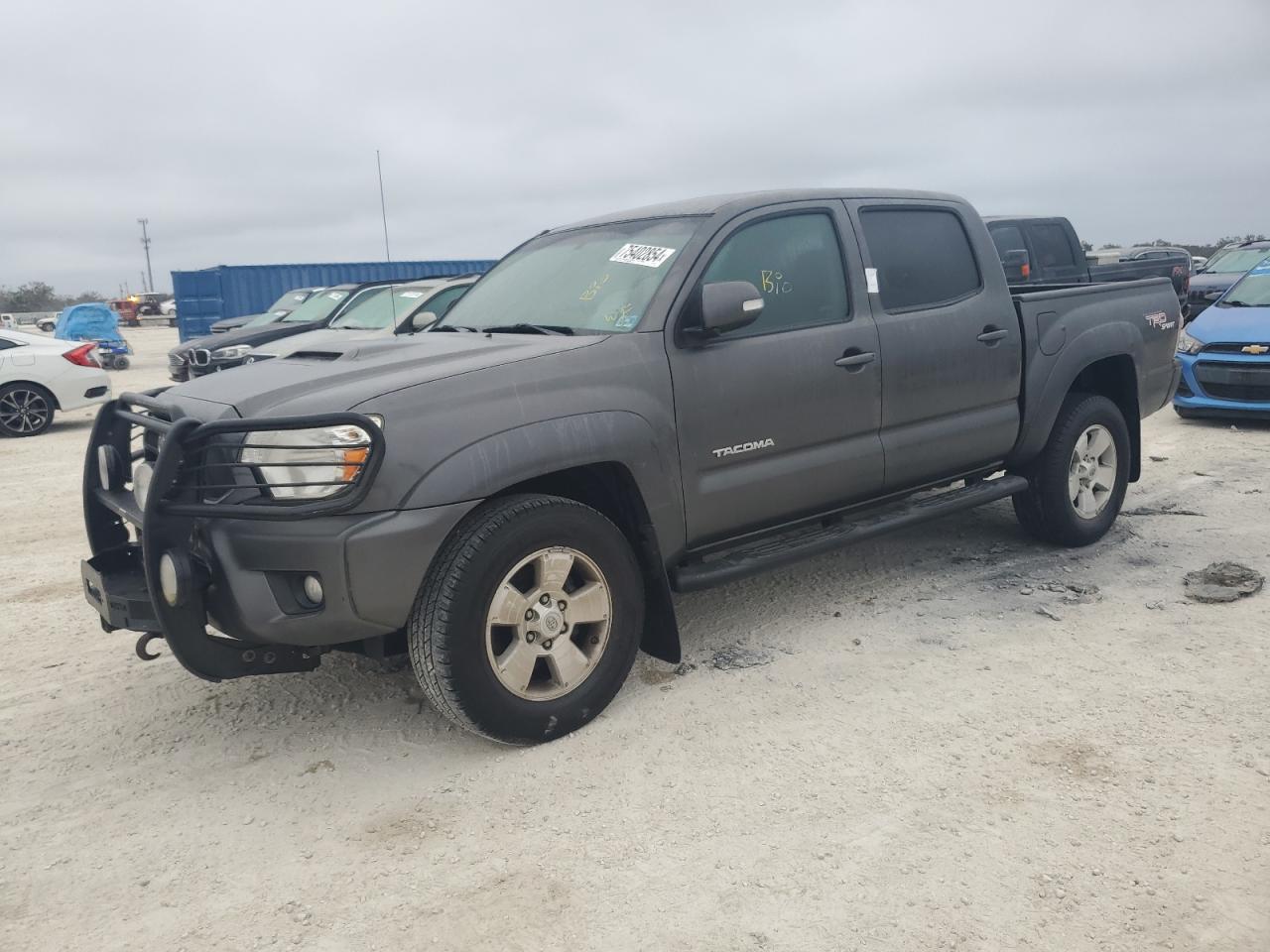 TOYOTA TACOMA DOU 2013