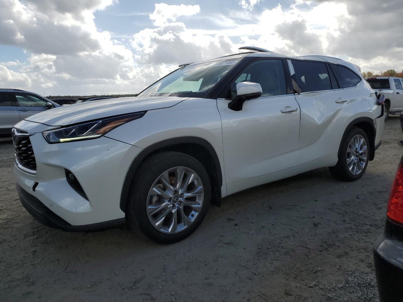 TOYOTA HIGHLANDER 2021